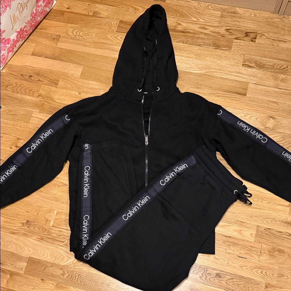 Calvin Klein Black size Medium jogging Set
